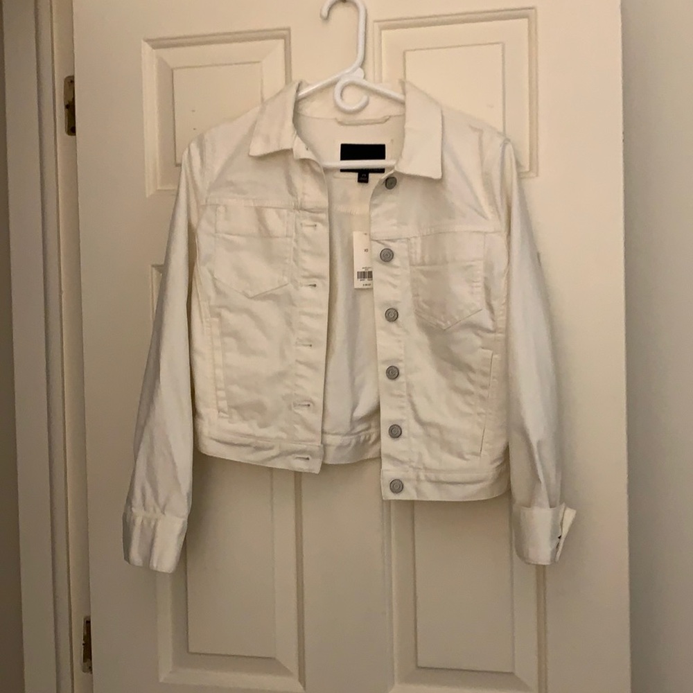 Banana Republic white denim jacket